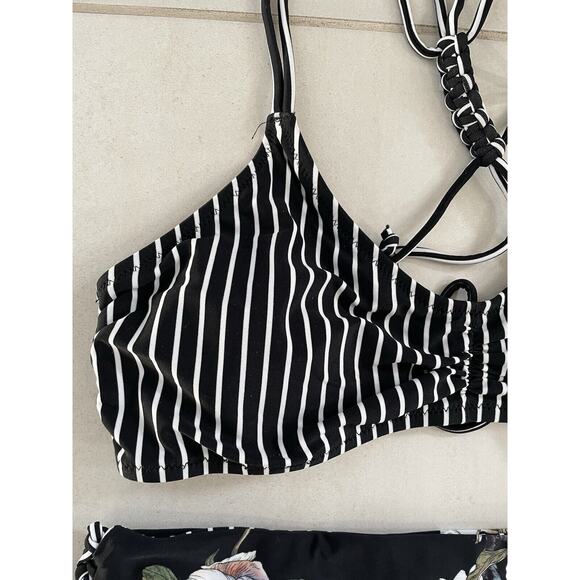 Cupshe Swim Bikini Swimwear Striped Floral Swimsuit - Picture 3 of 10